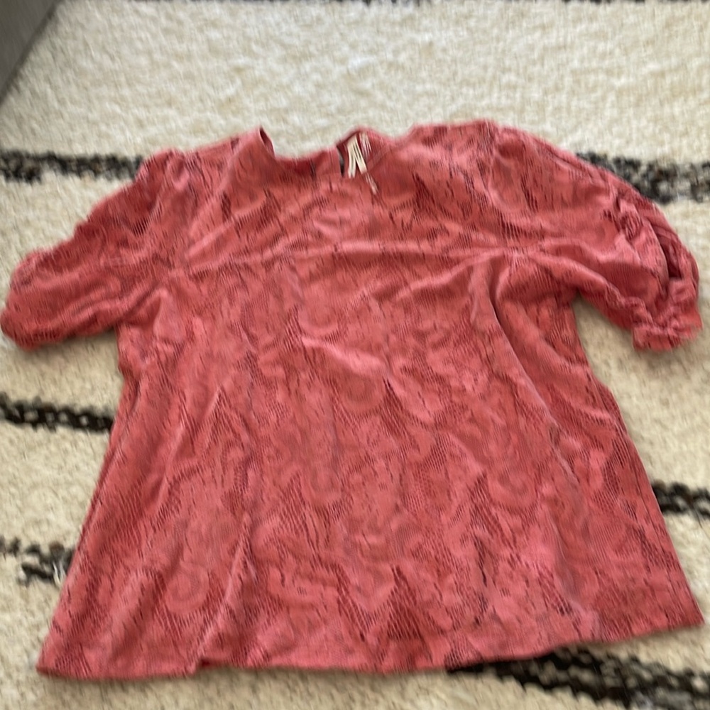 Anthropologie salmon lacy 3/4 sleeve top size s